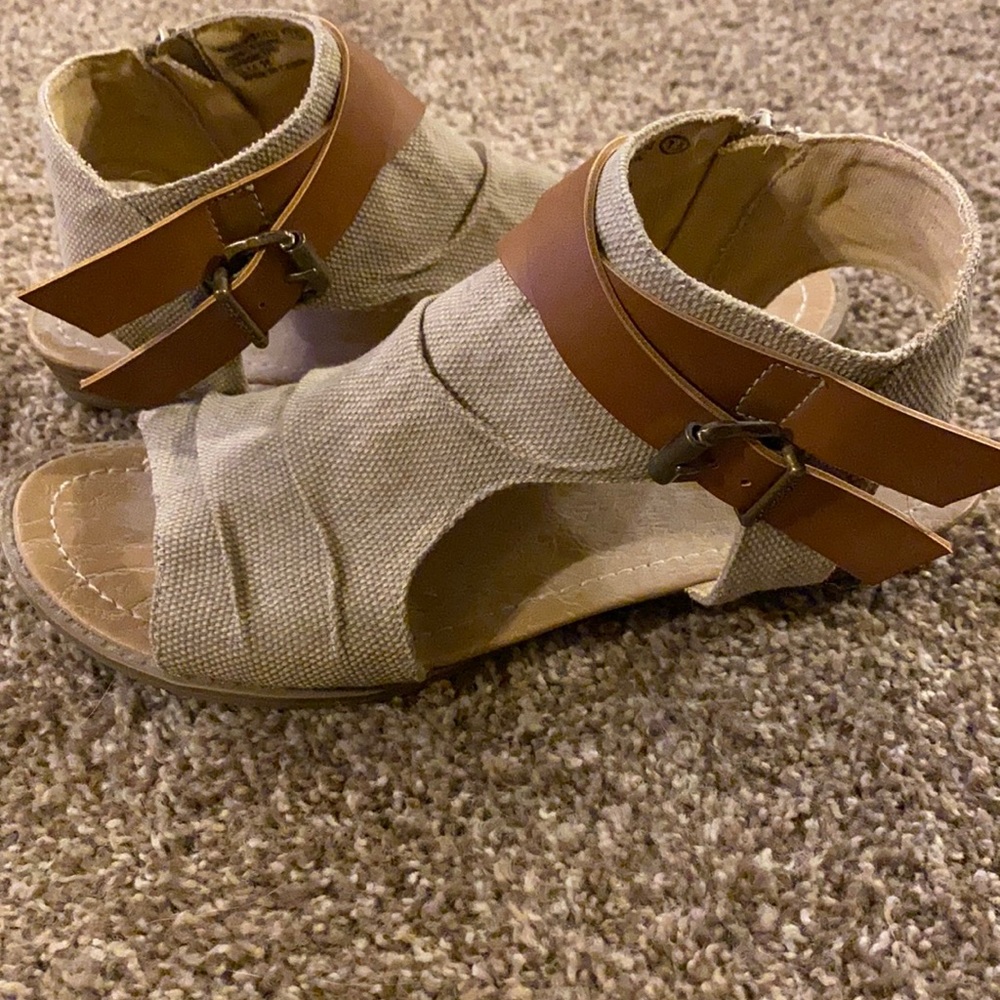 Not Rated Sandals, size 7.5